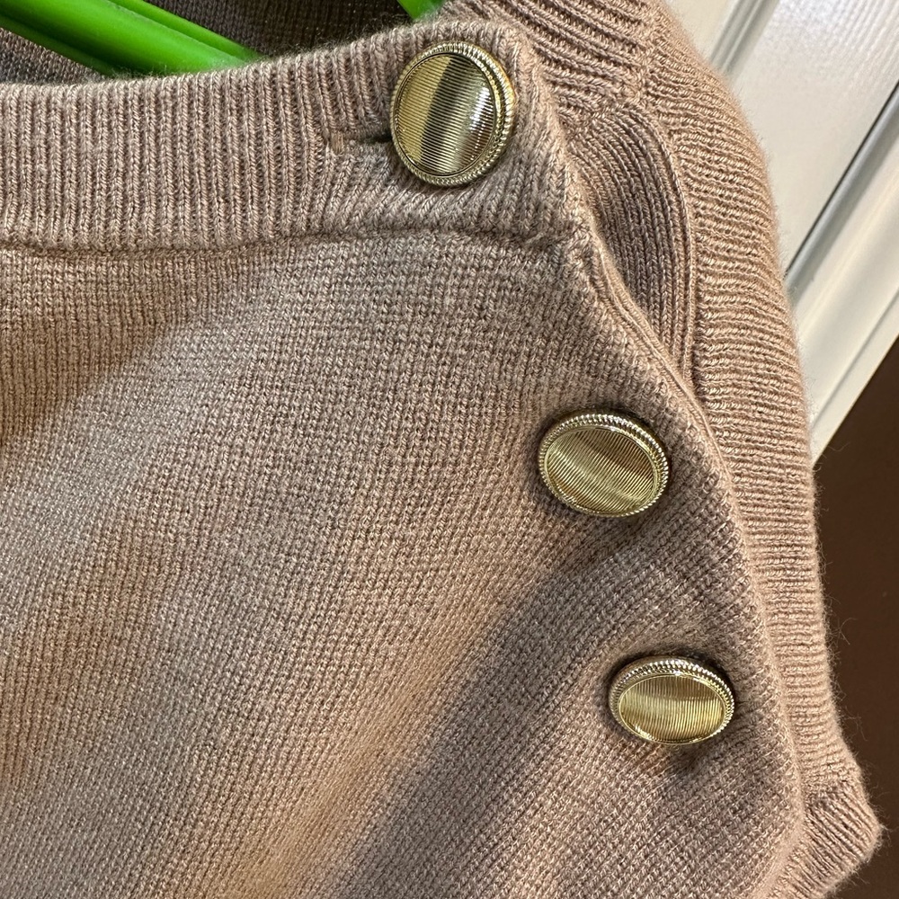 Women’s Short Sleeve Boatneck Sweater with Shoulder Buttons - Beige - Picture 2 of 4